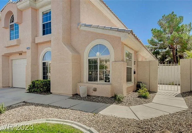 8429 Sewards Bluff Ave — Photo 3