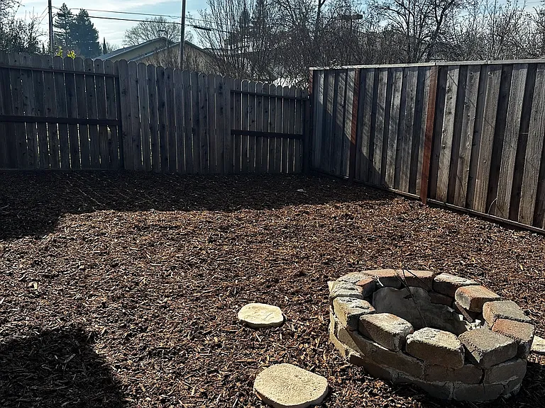 106 Tyson Ct — Photo 11