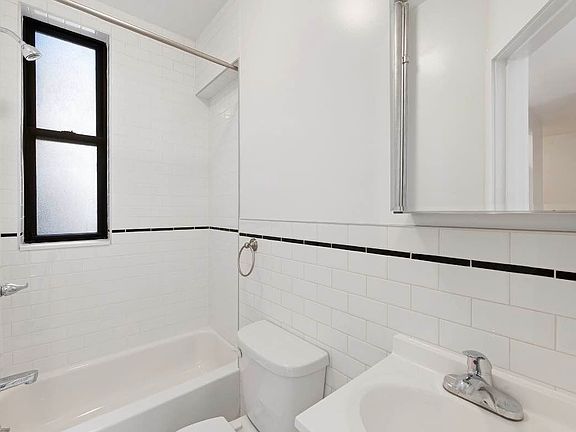 5th image of 206 Rivington St #2F