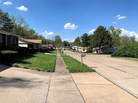 3rd image of 11283 Stonymont Dr