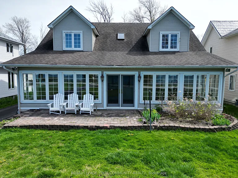 203 Lake Dr E — Photo 3