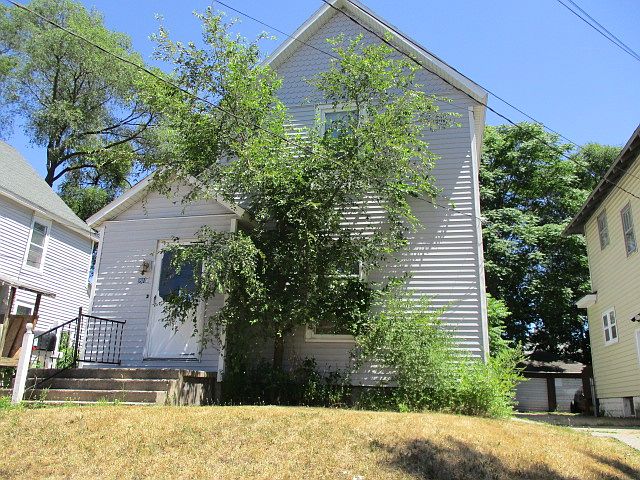 1st image of 1914 Palace Ave SW