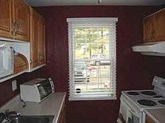 3rd image of 330 Parkwood Dr