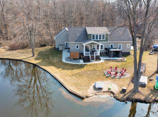 11650 Patterson Lake Dr, Pinckney, MI