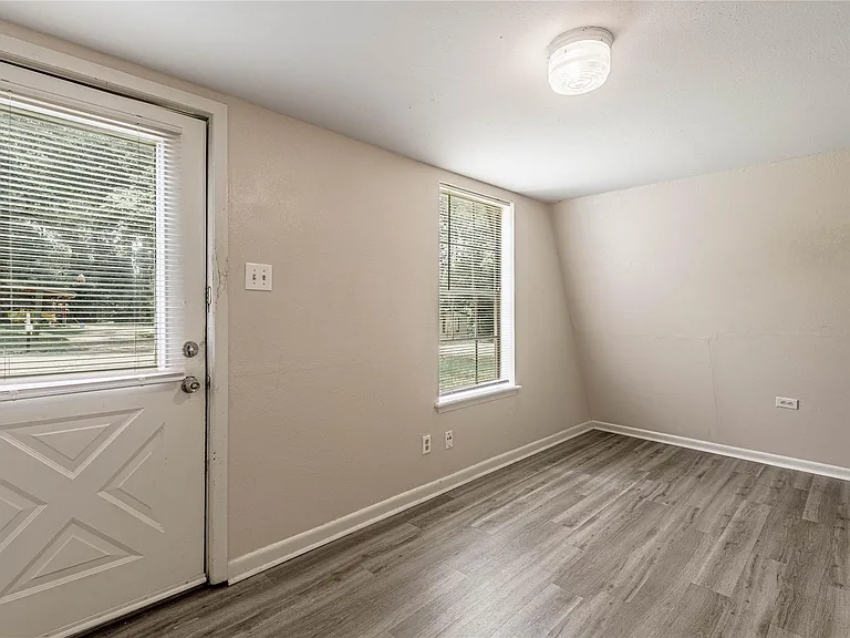 712 Cline St #A — Photo 2