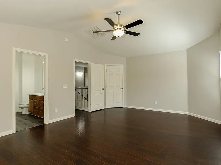 5541 W Wood St — Photo 10