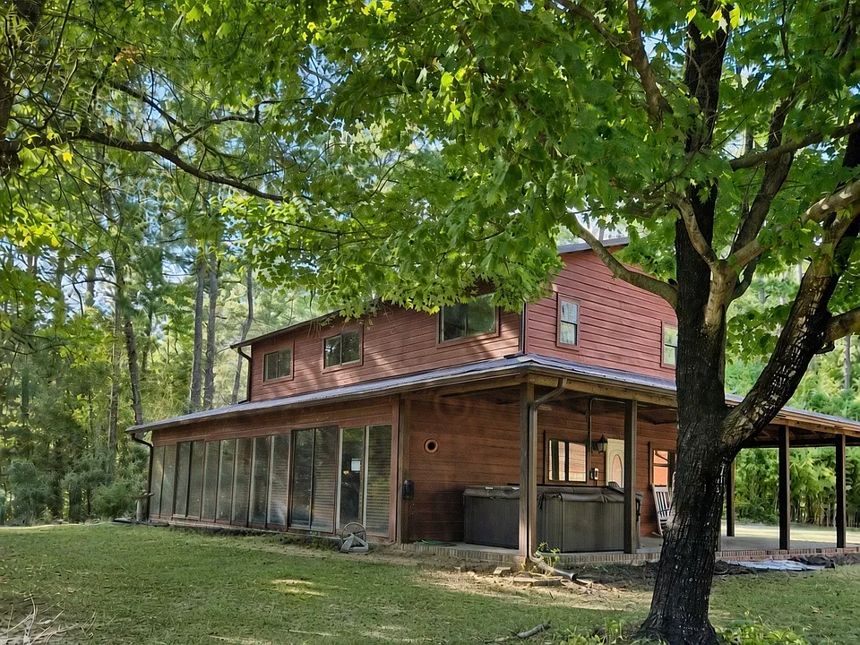 244 Deerfield Rd