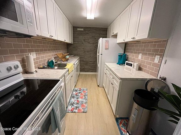 5th image of 55 Sea Park Blvd APT 609