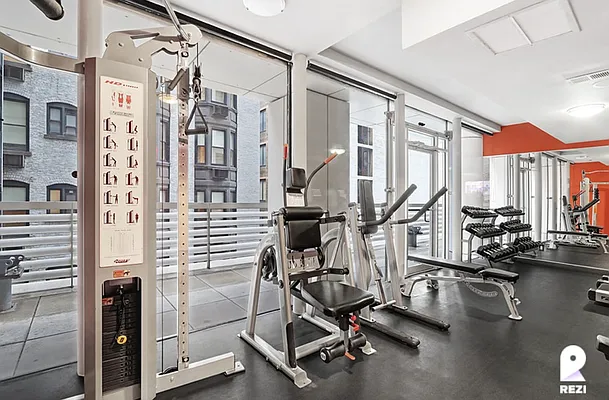 Rented by REZI | media 93