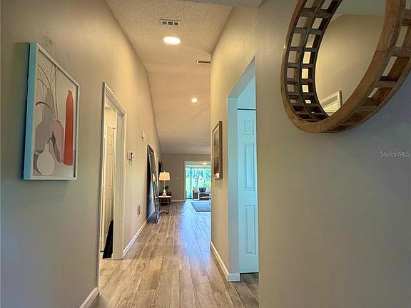 3rd image of 5847 Clubside Dr