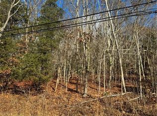 108 Fort Shantok Rd, Uncasville, CT 06382