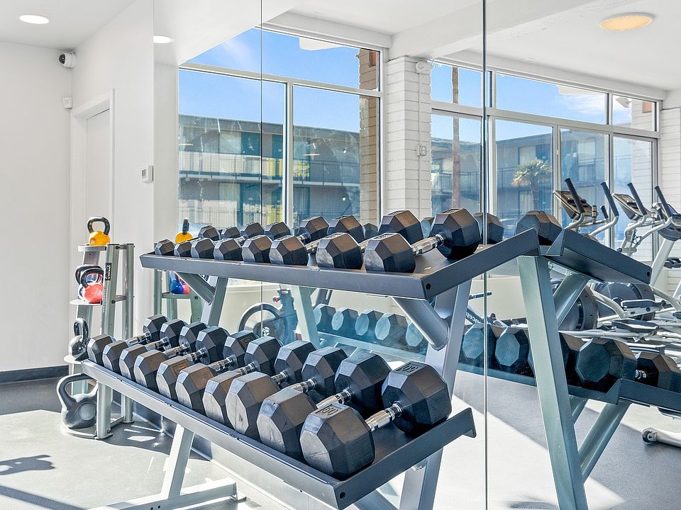 Seventh Apartments Dumbbells