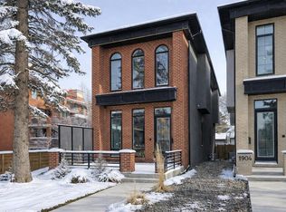 1902 W 13th St SW, Calgary, AB T2T 3P6