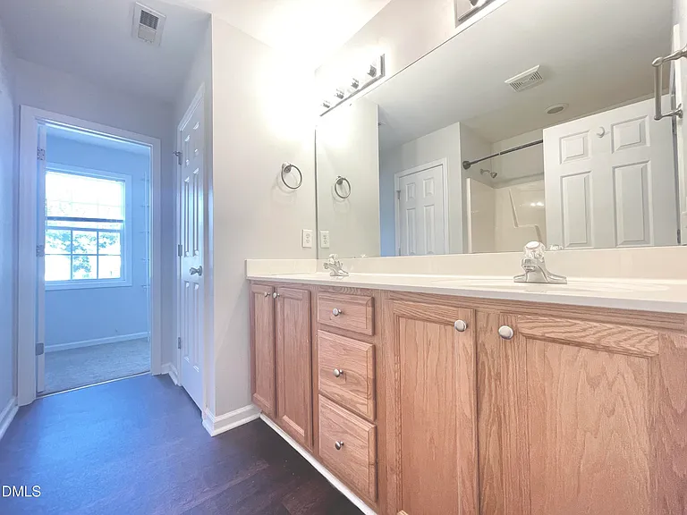 112 Taylors Creek Ct — Photo 18