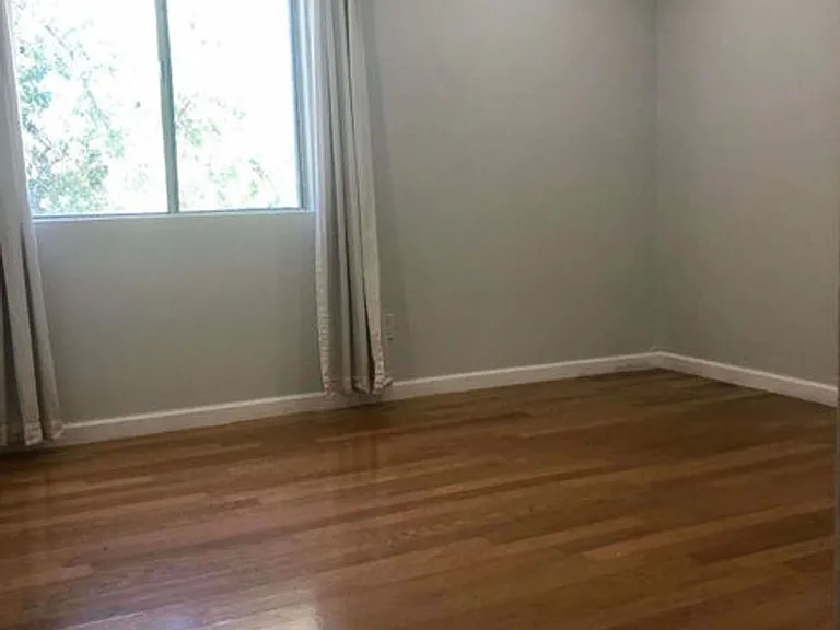 4410 N Longview Ave #223 — Photo 8