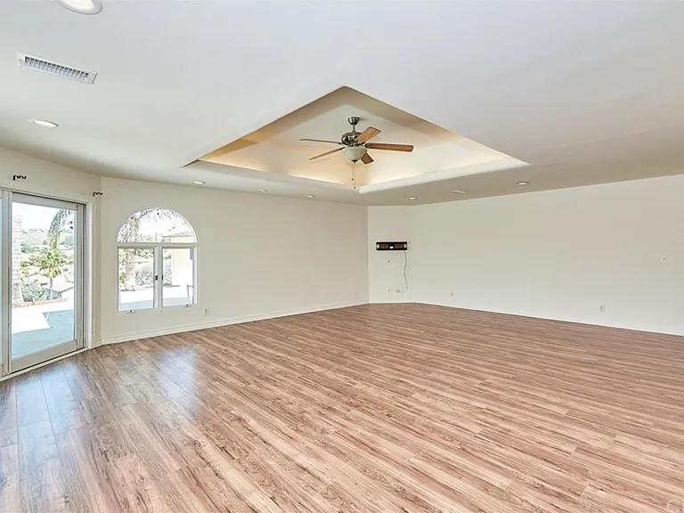 530 Cameron Crest Dr — Photo 17