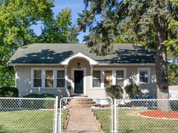 152 N Loucks St, Aurora, IL 60505