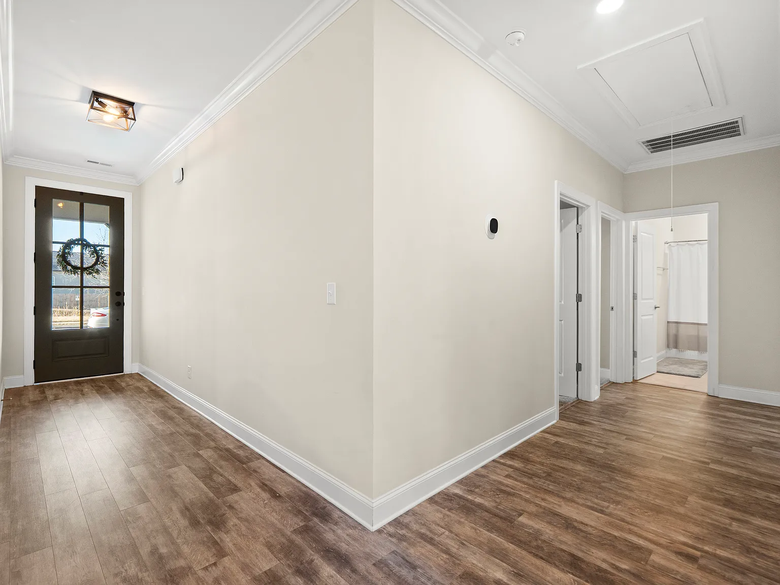 3 bed, 1673 sqft, $2,600 — Photo 4