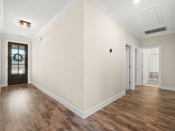 4th image of 8647 Masons Gate Ln