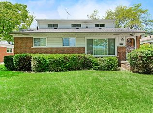 24327 Roxana Ave, Eastpointe, MI 48021