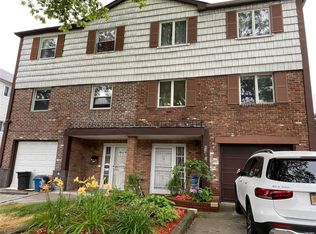 22417 Horace Harding Expy, Oakland Gardens, NY 11364