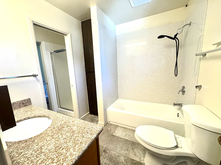43186 Starr St #D — Photo 9