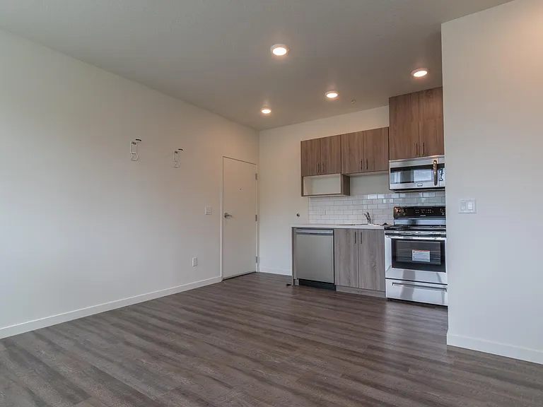 2630 NE Dekum St #4 — Photo 3