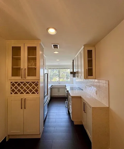 7210 Raintree Cir #210 — Photo 4
