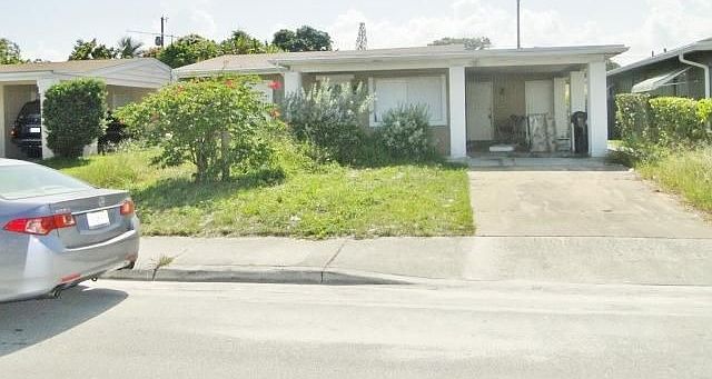 1st image of 1005 S C St