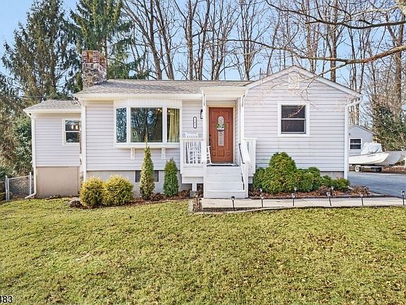 2nd image of 203 Canadawa Rd