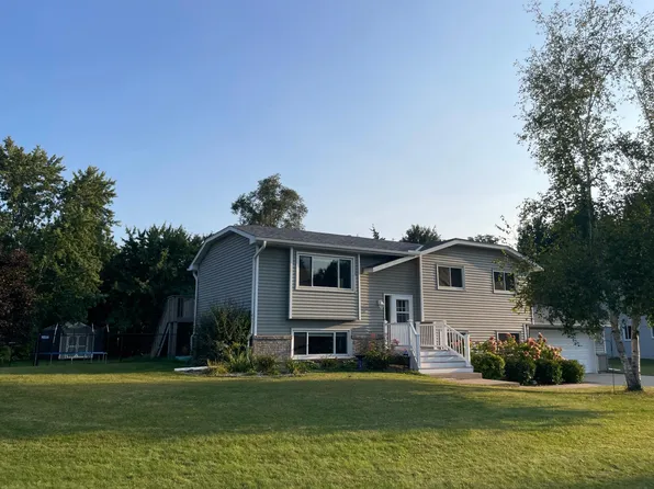 1390 Quinlan Cir S, Lakeland, MN 55043
