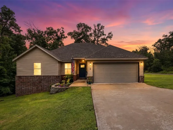 2 Granton Pl, Bella Vista, AR 72715