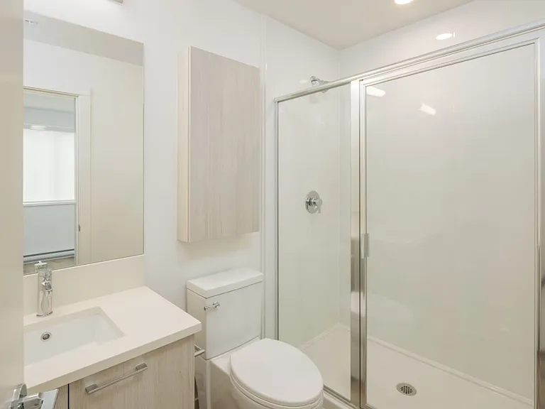 750 Robinson St — Photo 20