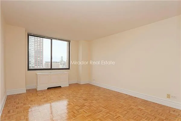 Rented by Mirador Real Estate | media 30