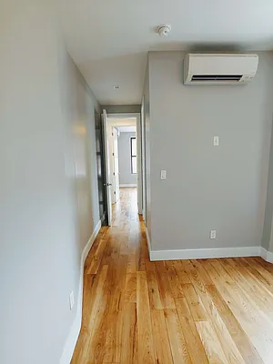 Rented by EXR | media 32