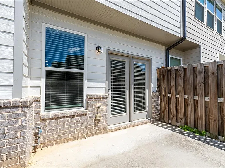 2414 Morgan Place Dr — Photo 48