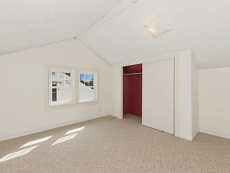 221 Snelling Ave — Photo 12