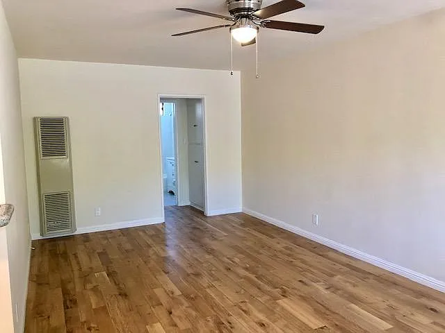 10815 Morrison St #3 — Photo 6