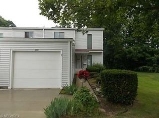 200 Deepwood Dr, Wadsworth, OH