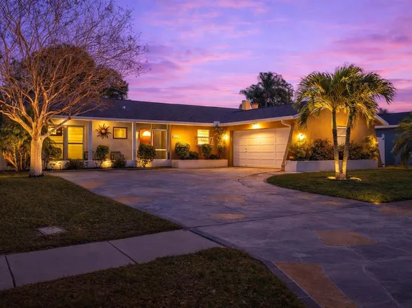 8909 118th Way, Seminole, FL 33772