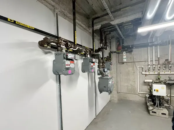 25-34 Steinway Street image 21 of 29