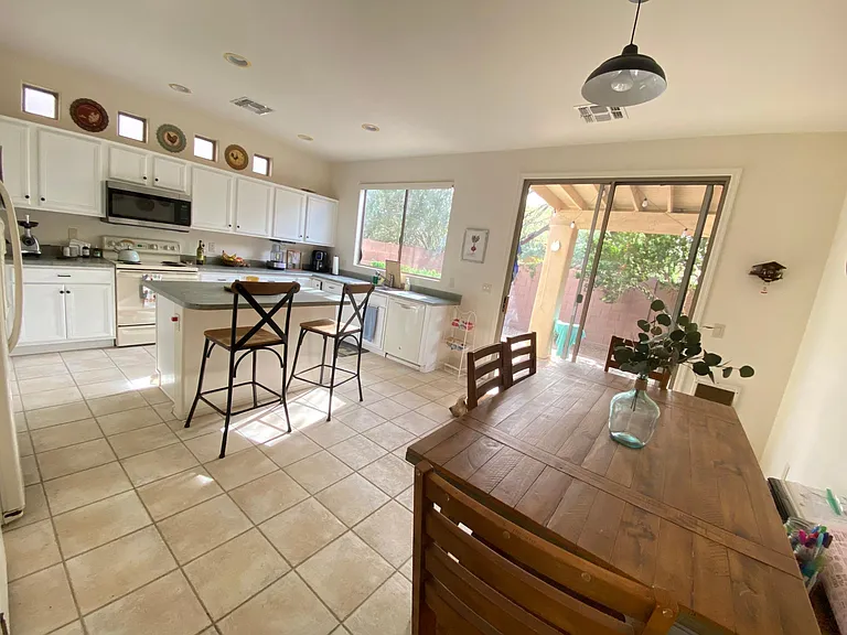 3479 N Paseo De San Agustin — Photo 9