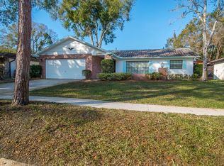 1288 Golden Oak Dr, Tarpon Springs, FL 34689