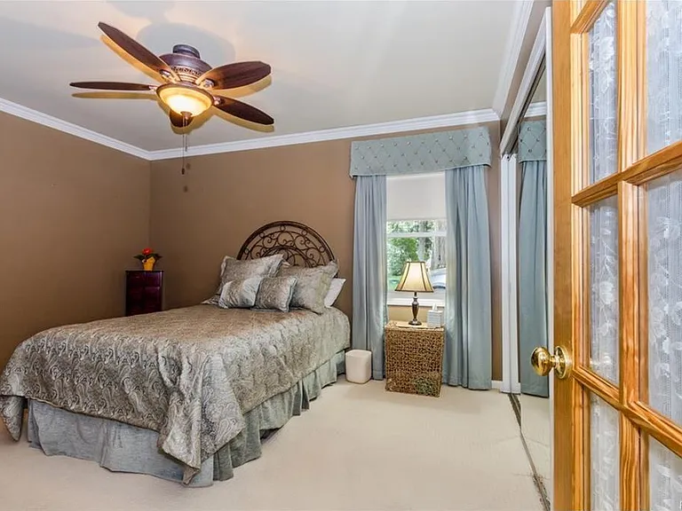7252 Fenton St — Photo 11