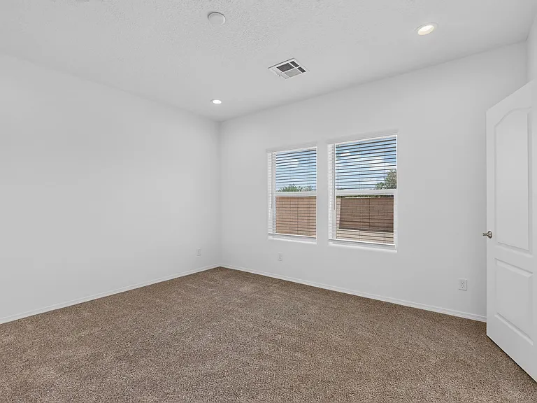 280 Prism Ave SW — Photo 17