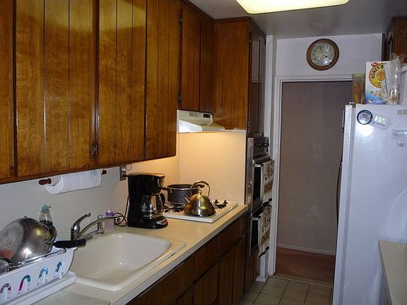 4th image of 88-25 155th Ave #2-J