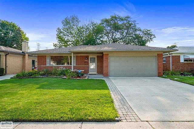 1st image of 27668 Roan Dr