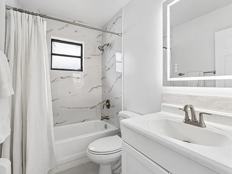2103 N Palm Cir — Photo 20