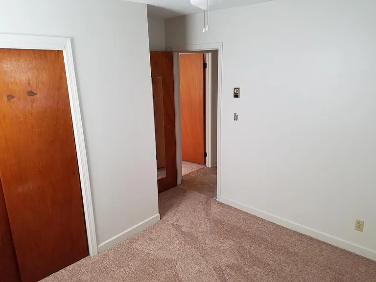 spare bedroom