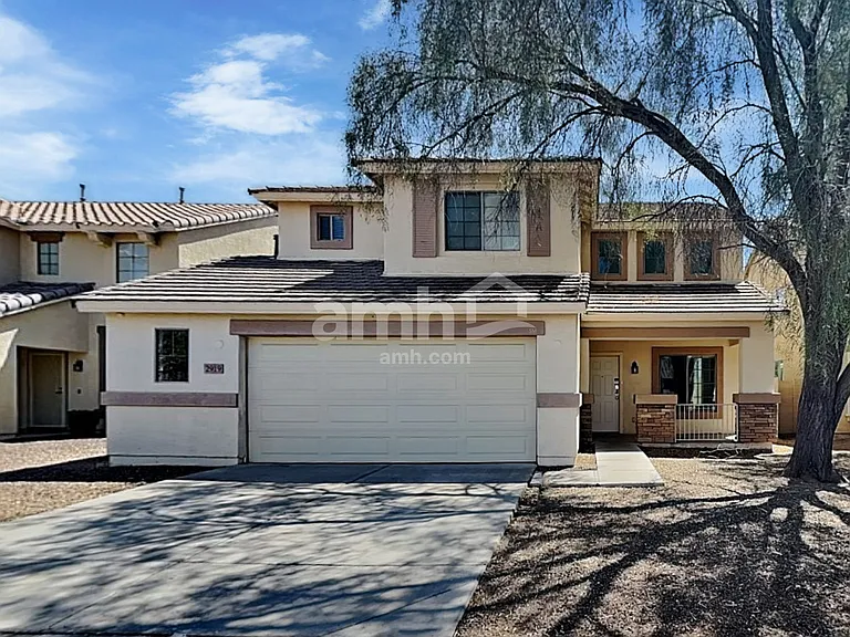 2919 S 71st Dr — Photo 1